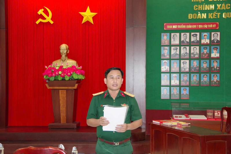 Bộ Tham mưu tổ chức chấm chung khảo bài thi tìm hiểu 80 năm lịch sử vẻ vang của Quân khu 7