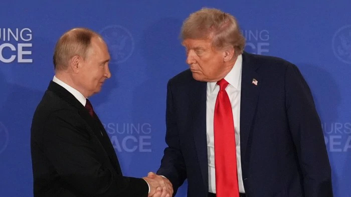 Tổng thống Trump thông báo sẽ gặp Tổng thống Putin tại Budapest để bàn về chiến tranh Ukraine