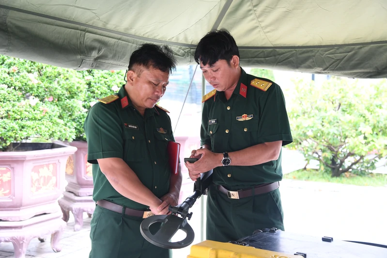 Bộ CHQS tỉnh Tây Ninh thăm, kiểm tra Đội K71 trước khi lên đường thực hiện nhiệm vụ