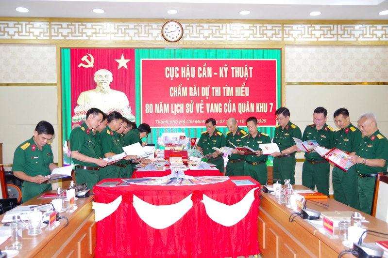 Cục Hậu cần - Kỹ thuật Quân khu 7 tổ chức chấm điểm Cuộc thi tìm hiểu “80 năm lịch sử vẻ vang Quân khu 7”