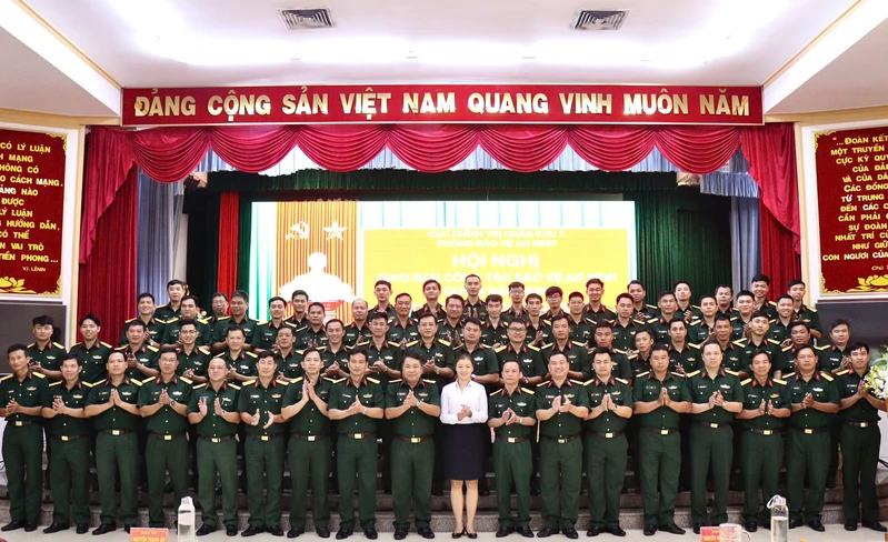 Giao ban công tác Bảo vệ an ninh quý III năm 2025