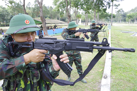 Súng tiểu liên STV-380 – sản phẩm của công nghiệp quốc phòng Việt Nam
