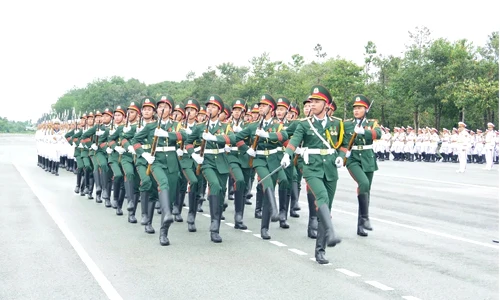 Đảng ủy, Chỉ huy Sư đoàn 5 kính báo 
