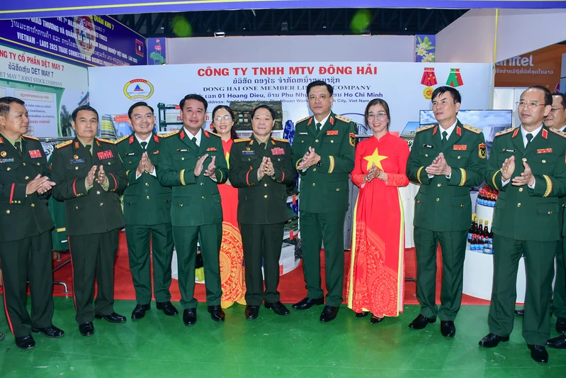 Doanh nghiệp Quân khu 7 tham dự Hội chợ kết nối giao thương Việt Nam - Lào