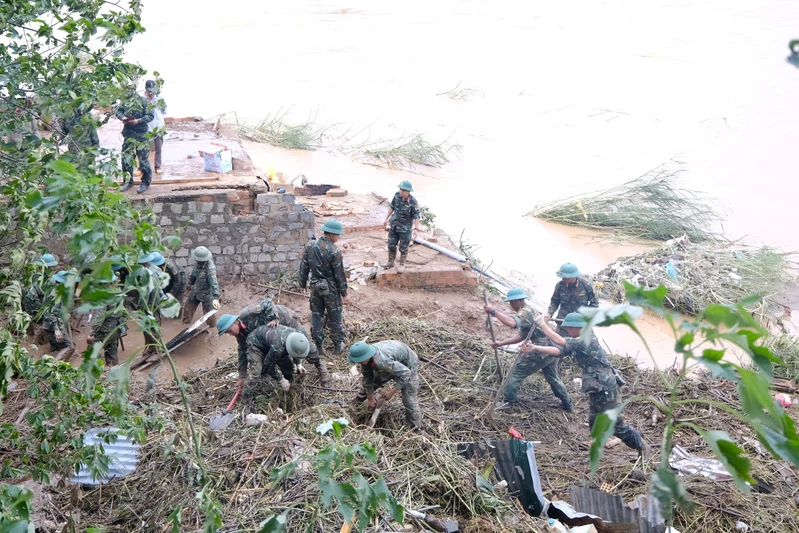 Bộ CHQS Lâm Đồng thành lập 3 sở chỉ huy phía trước để ứng phó thiên tai