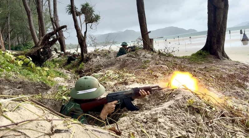 Tiểu đoàn 2, Ban Chỉ huy Phòng thủ khu vực 6 - Đặc khu Côn Đảo diễn tập vòng tổng hợp có bắn đạn hơi
