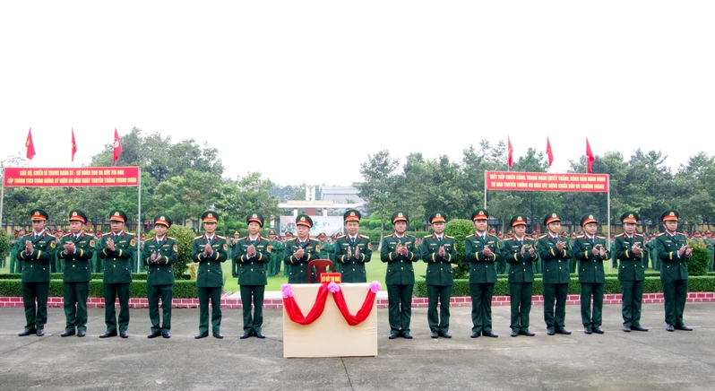 Trung đoàn 31 phát động thi đua cao điểm chào mừng 80 năm Ngày truyền thống