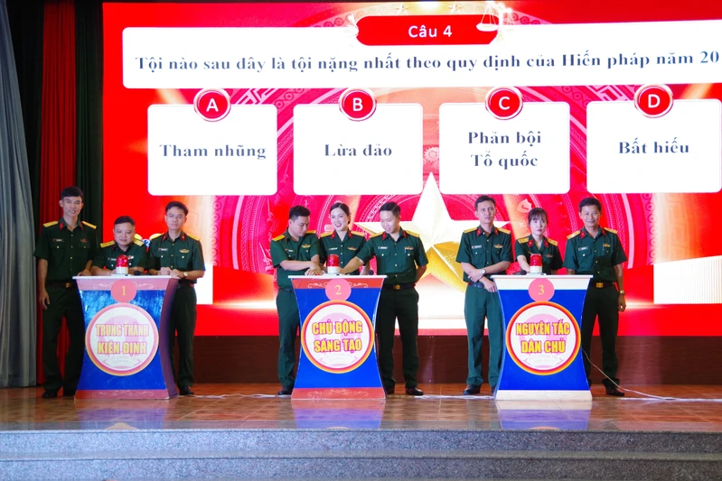 Cục Chính trị Quân khu 7 hưởng ứng Ngày Pháp luật Việt Nam năm 2025