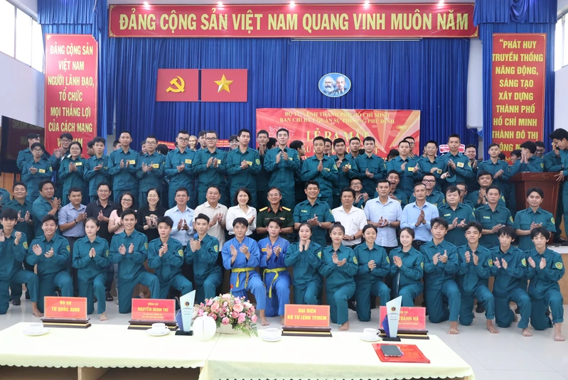Ban CHQS phường Phú Định ra mắt Câu lạc bộ Võ thuật