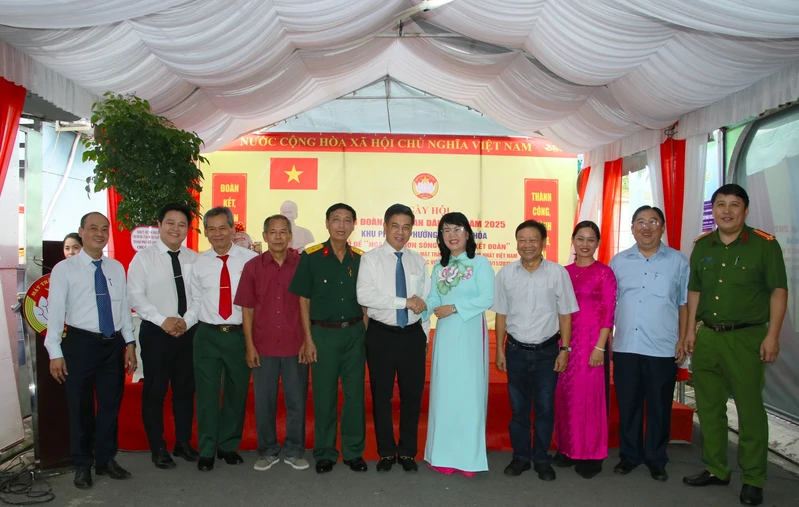 Ấm áp Ngày hội Đại đoàn kết toàn dân tộc khu phố 28 phường Tân Sơn Hòa