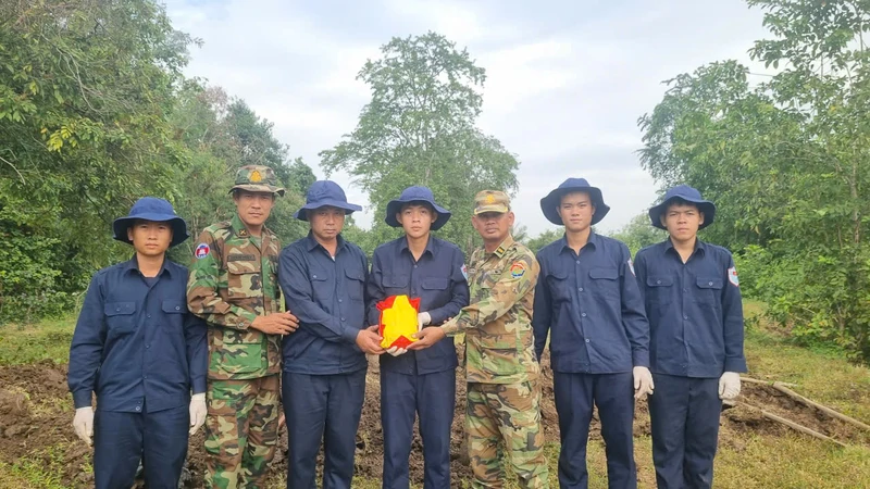 Đội K73 quy tập được 11 hài cốt liệt sĩ tại Campuchia