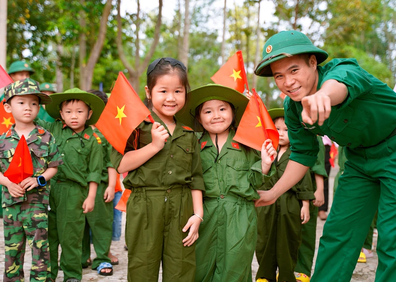 Trải nghiệm “Một ngày làm chiến sĩ Biên phòng” 