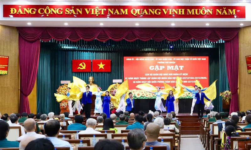 Phường Phú Nhuận họp mặt kỷ niệm 81 năm Ngày thành lập Quân đội Nhân dân Việt Nam