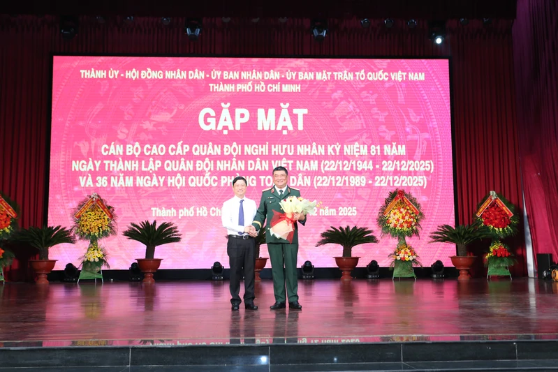 Thành phố Hồ Chí Minh gặp mặt, tri ân đội ngũ cán bộ cao cấp Quân đội