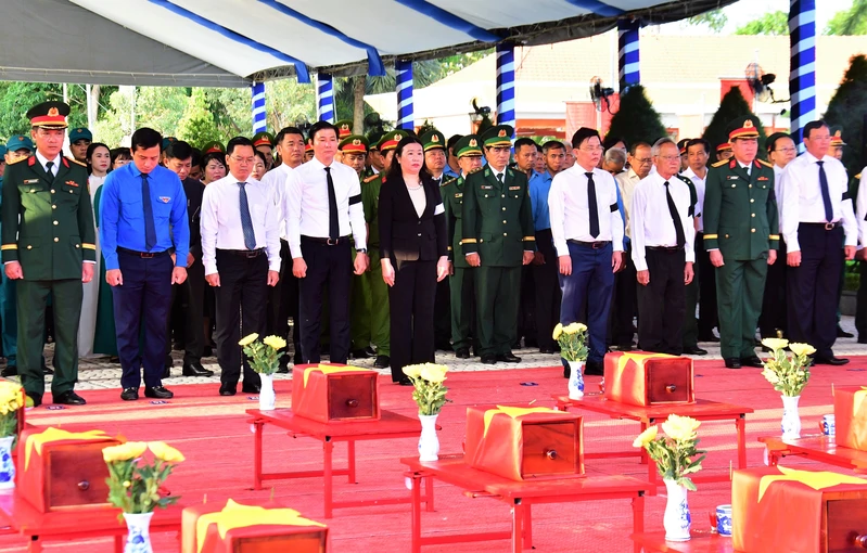Tỉnh Tây Ninh tổ chức truy điệu, an táng 24 hài cốt liệt sĩ