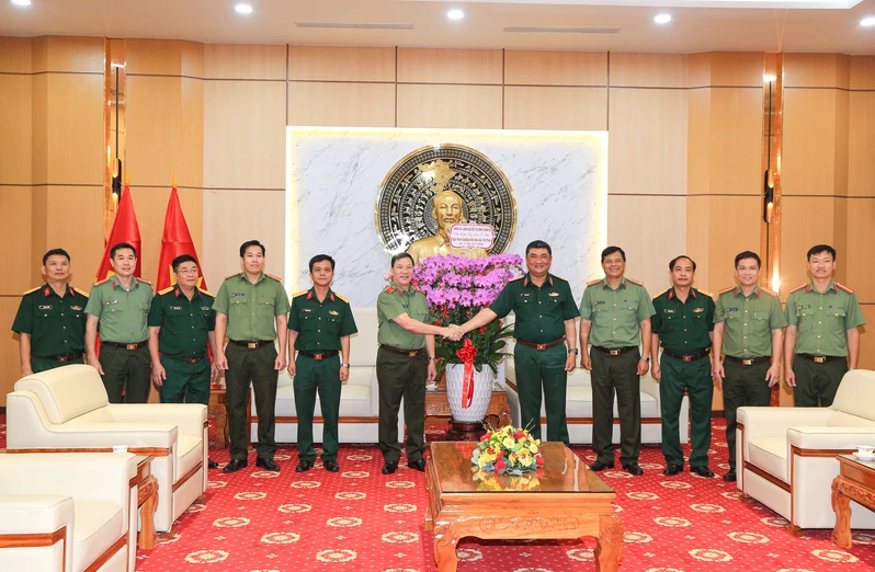 Các cơ quan, đơn vị chúc mừng Bộ Tư lệnh Quân khu 7 nhân kỷ niệm 81 năm Ngày thành lập Quân đội nhân dân Việt Nam