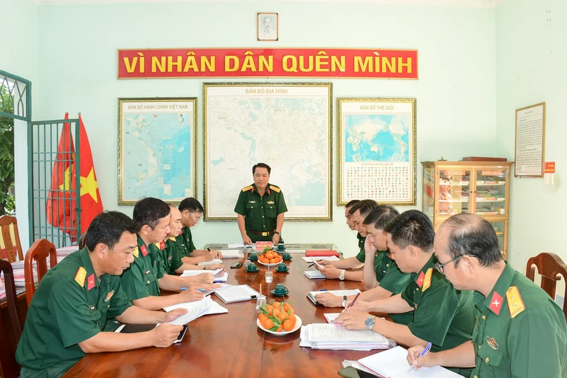 Cục Chính trị Quân khu kiểm tra kết quả sinh hoạt chuyên đề Quý IV năm 2025 tại Trường Quân sự Quân khu