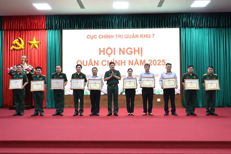 Cục Chính trị Quân khu 7 tổ chức Hội nghị quân chính năm 2025