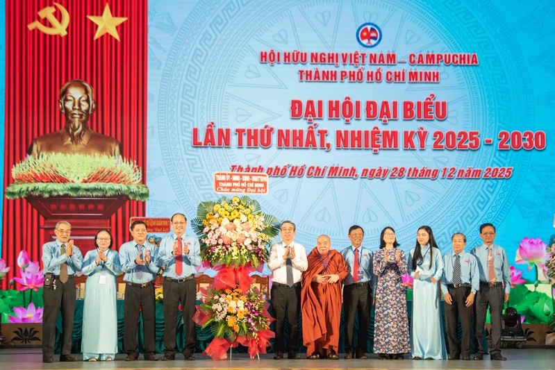 Đại hội lần thứ nhất Hội hữu nghị Việt Nam – Campuchia Thành phố Hồ Chí Minh.