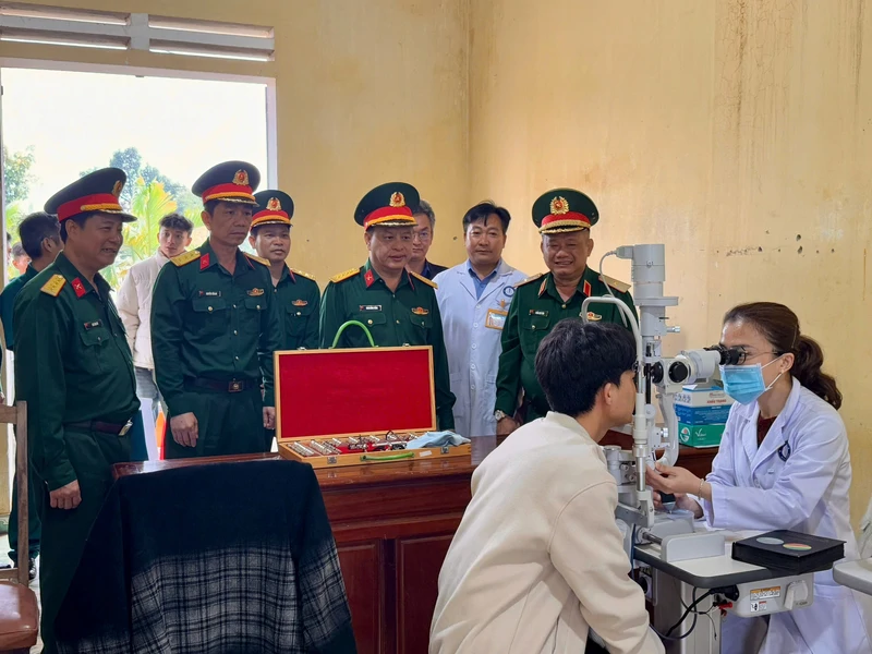 Quân khu 7 kiểm tra công tác khám tuyển nghĩa vụ quân sự tại tỉnh Lâm Đồng