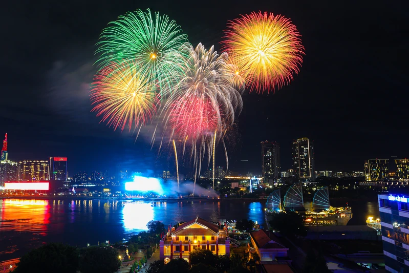 Thành phố Hồ Chí Minh bắn pháo hoa 6 điểm nhân dịp Tết Dương lịch năm 2026