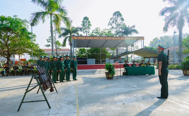 Bộ CHQS tỉnh Tây Ninh tổ chức hội thao khung cán bộ huấn luyện chiến sĩ mới 