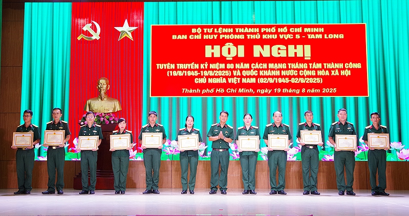 Ban Chỉ huy Phòng thủ khu vực 5 - Tam Long tuyên truyền kỷ niệm 80 năm Cách mạng Tháng Tám thành công và Quốc khánh 2/9