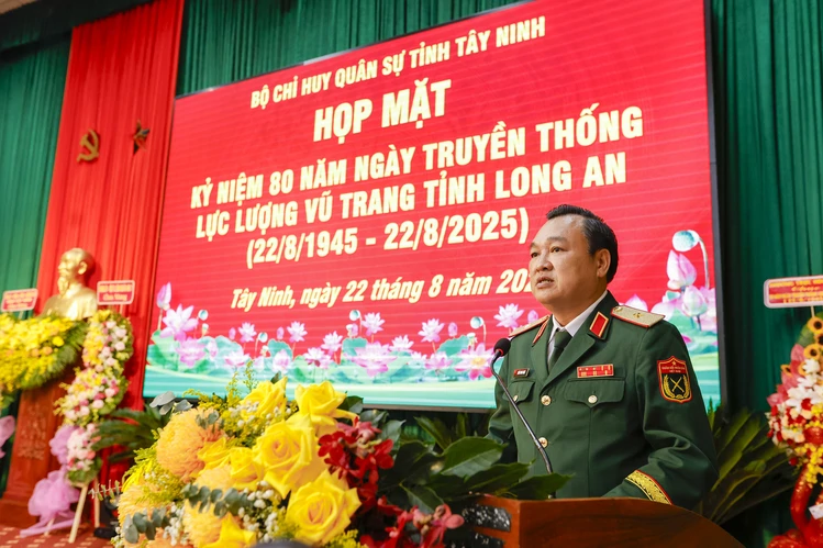Bộ CHQS tỉnh Tây Ninh họp mặt kỷ niệm 80 năm Ngày truyền thống LLVT tỉnh Long An