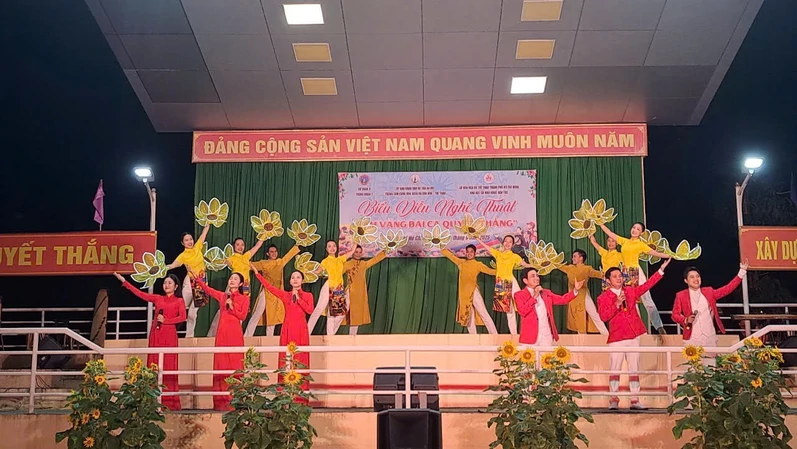 Trung đoàn 2, Sư đoàn 9 phối hợp tổ chức chương trình nghệ thuật “Âm vang bài ca Quyết thắng”