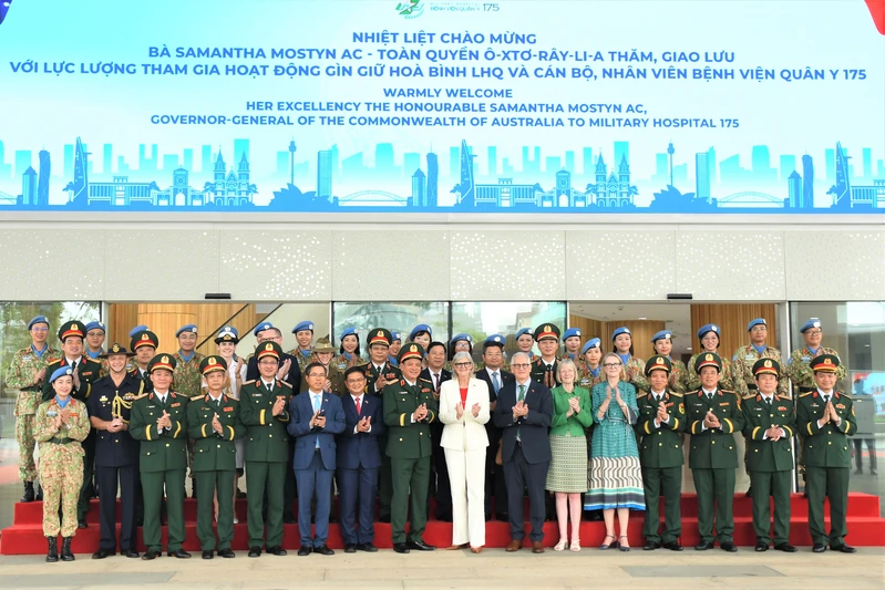 Toàn quyền Australia thăm Bệnh viện Quân y 175