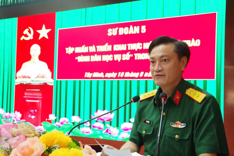 Sư đoàn 5 tập huấn và triển khai phong trào “Bình dân học vụ số”