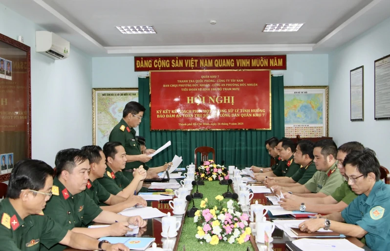 Thanh tra Quốc phòng phối hợp các đơn vị bảo đảm an toàn Trụ sở tiếp công dân Quân khu 7