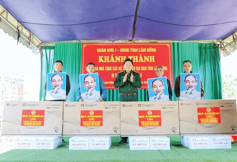 Đại tướng Phan Văn Giang gửi thư động viên cán bộ, chiến sĩ Quân đội nhân dân và Dân quân tự vệ tham gia “Chiến dịch Quang Trung”
