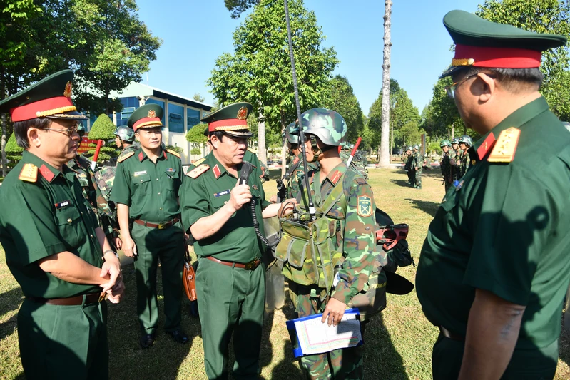 Bộ Tổng Tham mưu kiểm tra công tác sẵn sàng chiến đấu tại Sư đoàn 9
