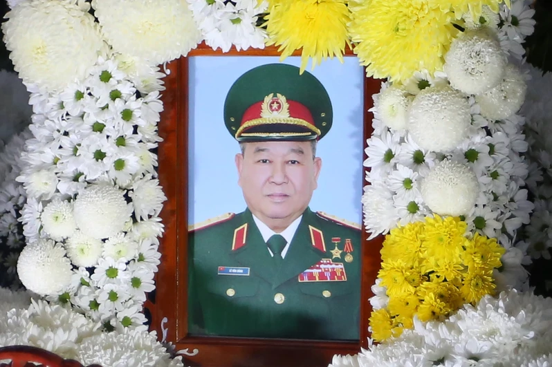 Cử hành trọng thể Lễ viếng, Lễ truy điệu đồng chí Đại tướng Lê Văn Dũng