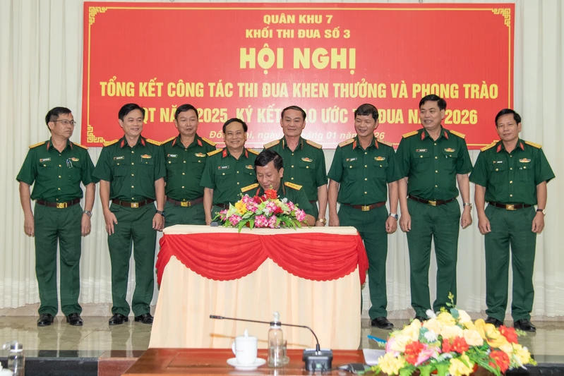 Khối thi đua số 3 ký kết giao ước thi đua năm 2026.