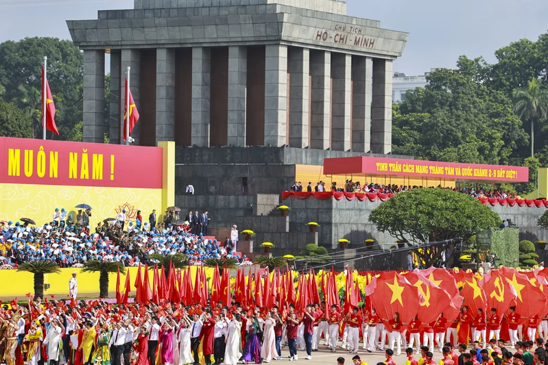 Trọn đời một lòng theo Đảng