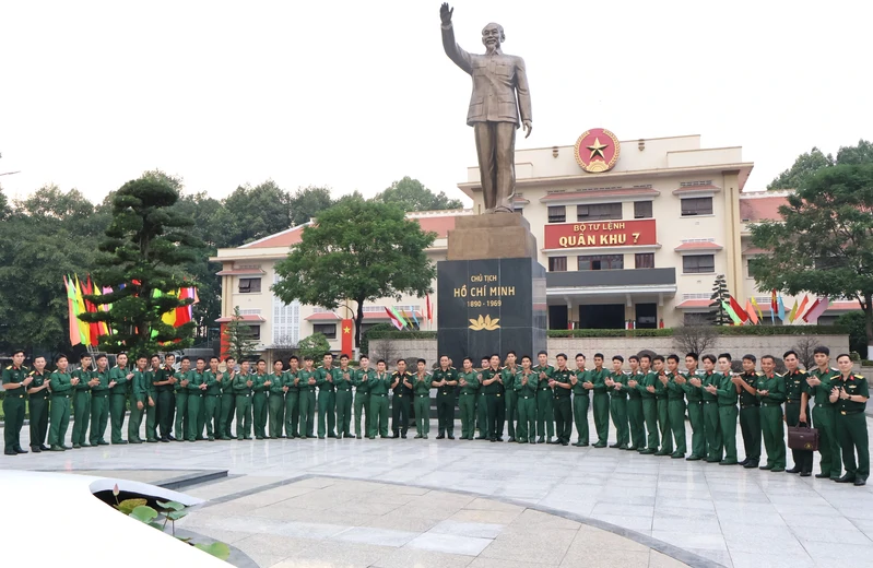 Cục Chính trị Quân khu 7 đối thoại dân chủ với hạ sĩ quan – chiến sĩ xuất ngũ năm 2026