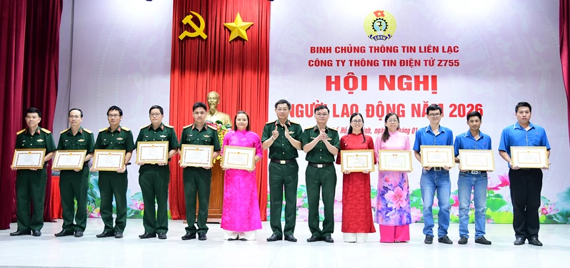 Công ty Thông tin Điện tử Z755 hoàn thành tốt nhiệm vụ sản xuất, kinh doanh năm 2025