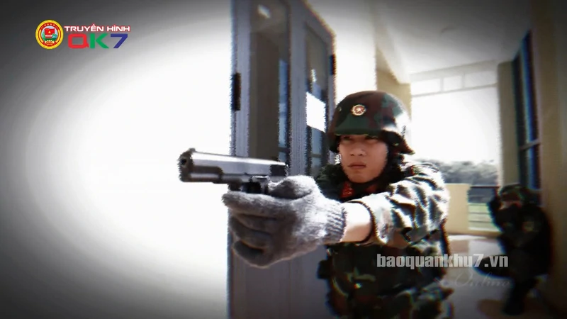 MEDIA: Bộ đội Đặc công vượt mọi giới hạn