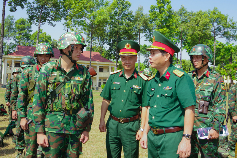 Quân khu 7: Các đơn vị sẵn sàng phương án bảo vệ Đại hội XIV của Đảng 