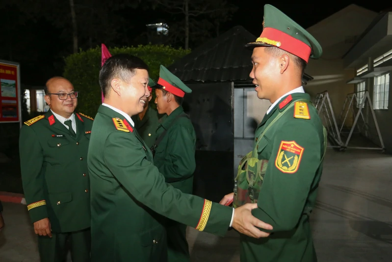 Giao thừa trong doanh trại Tiểu đoàn 1