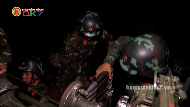 MEDIA: BỘ ĐỘI PHÒNG KHÔNG BẢO VỆ VỮNG CHẮC BẦU TRỜI MÙA XUÂN