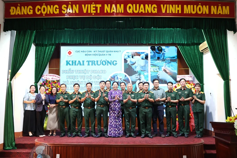 Bệnh viện Quân y 7B khai trương phẫu thuật Phaco phục vụ bộ đội và Nhân dân trên địa bàn đóng quân