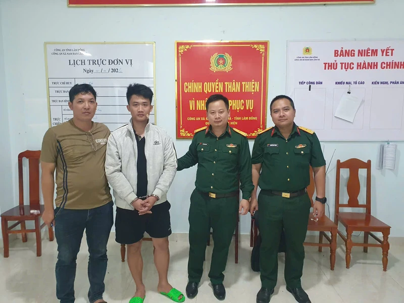 Cơ quan Điều tra hình sự Quân khu 7 bắt đối tượng truy nã đặc biệt nghiêm trọng về ma túy 
