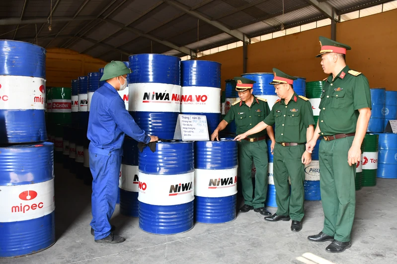 Kho VK 102: Bảo đảm tiếp nhận, cấp phát xăng dầu chính xác, kịp thời