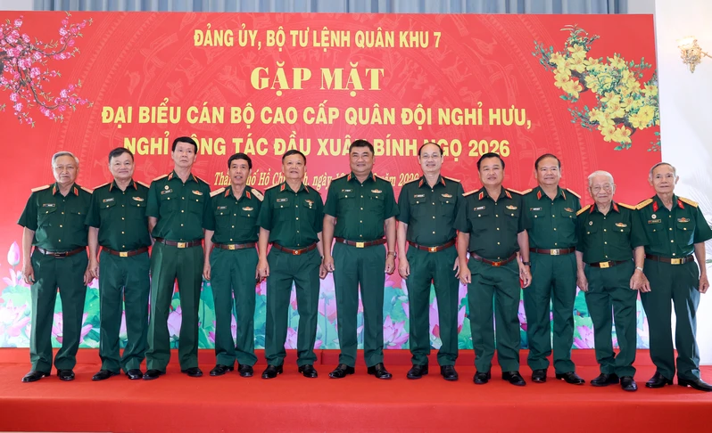 Đảng ủy, Bộ Tư lệnh Quân khu 7 gặp mặt đại biểu cán bộ cao cấp Quân đội nghỉ hưu, nghỉ công tác trên địa bàn