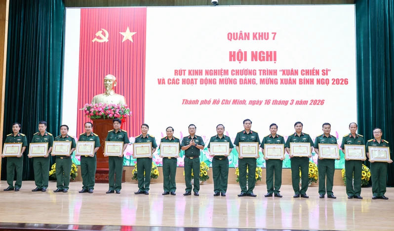 Quân khu 7 rút kinh nghiệm Chương trình “Xuân Chiến sĩ” và các hoạt động mừng Đảng, mừng xuân Bính Ngọ 2026