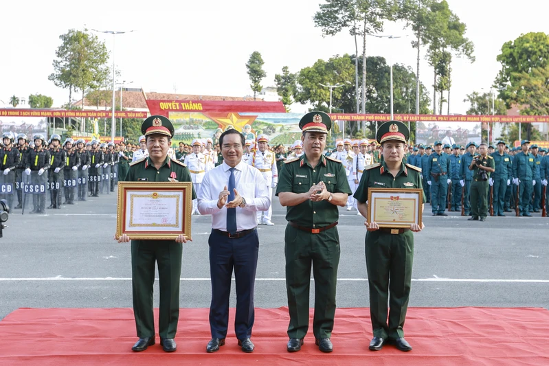 Bộ Tư lệnh Thành phố Hồ Chí Minh ra quân huấn luyện năm 2026

