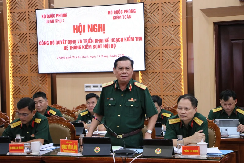 Quân khu 7 công bố quyết định và triển khai kế hoạch kiểm tra hệ thống kiểm soát nội bộ
